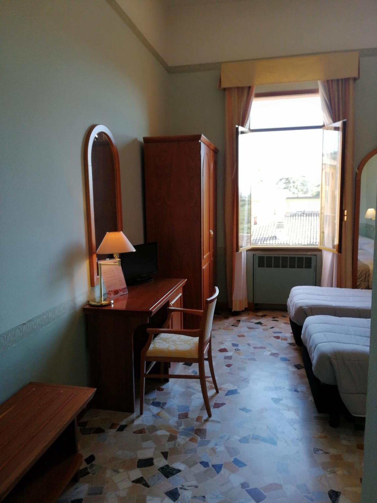 Hotel Antico Borgo Риоло-Терме Номер фото