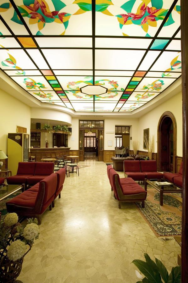 Hotel Antico Borgo Риоло-Терме Экстерьер фото