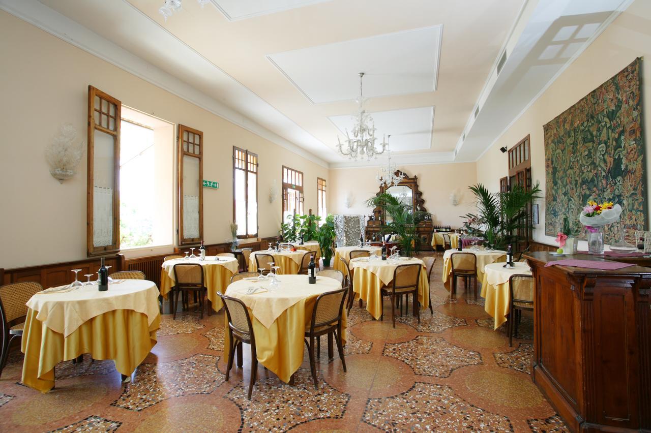 Hotel Antico Borgo Риоло-Терме Экстерьер фото
