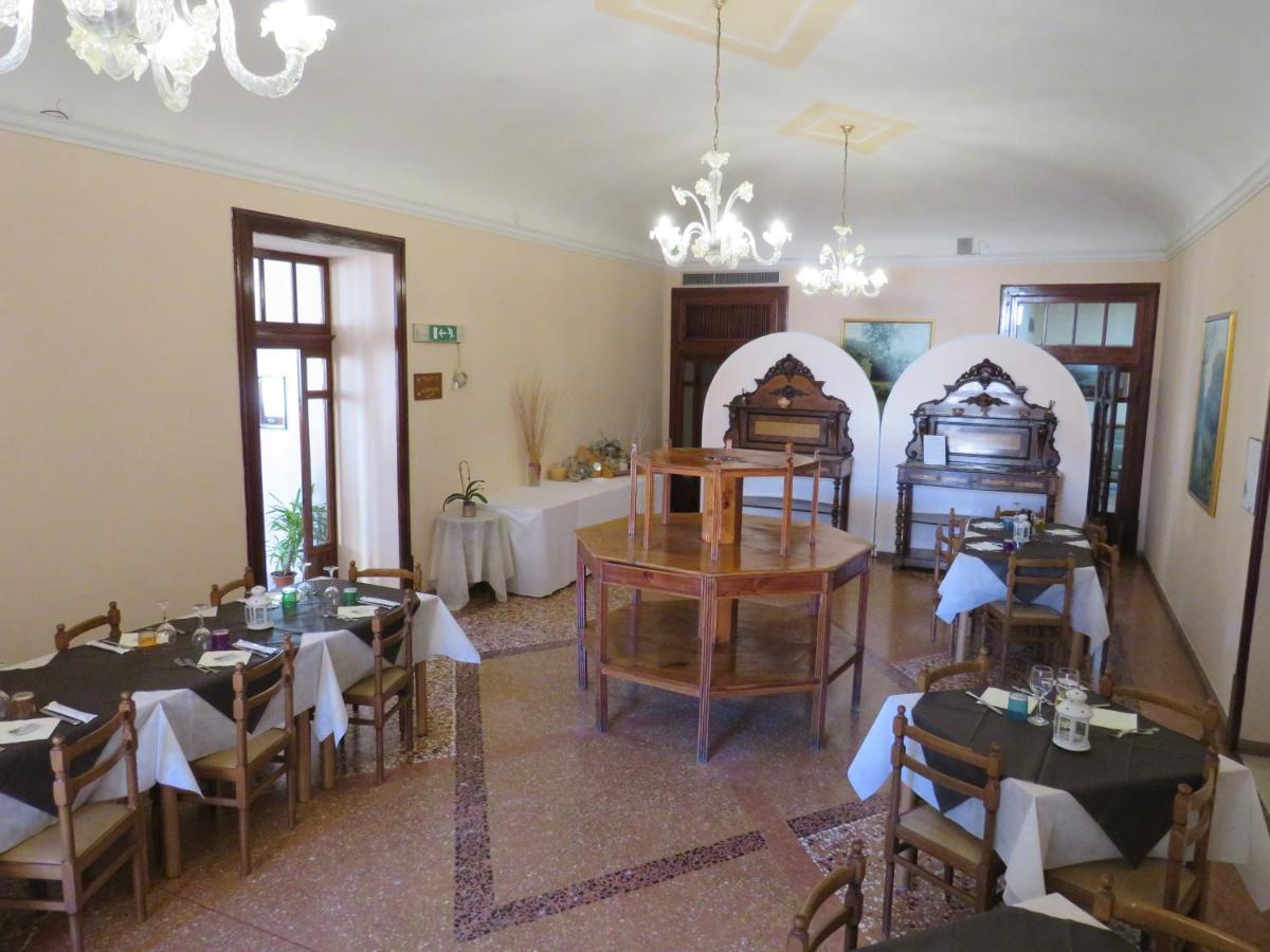 Hotel Antico Borgo Риоло-Терме Экстерьер фото